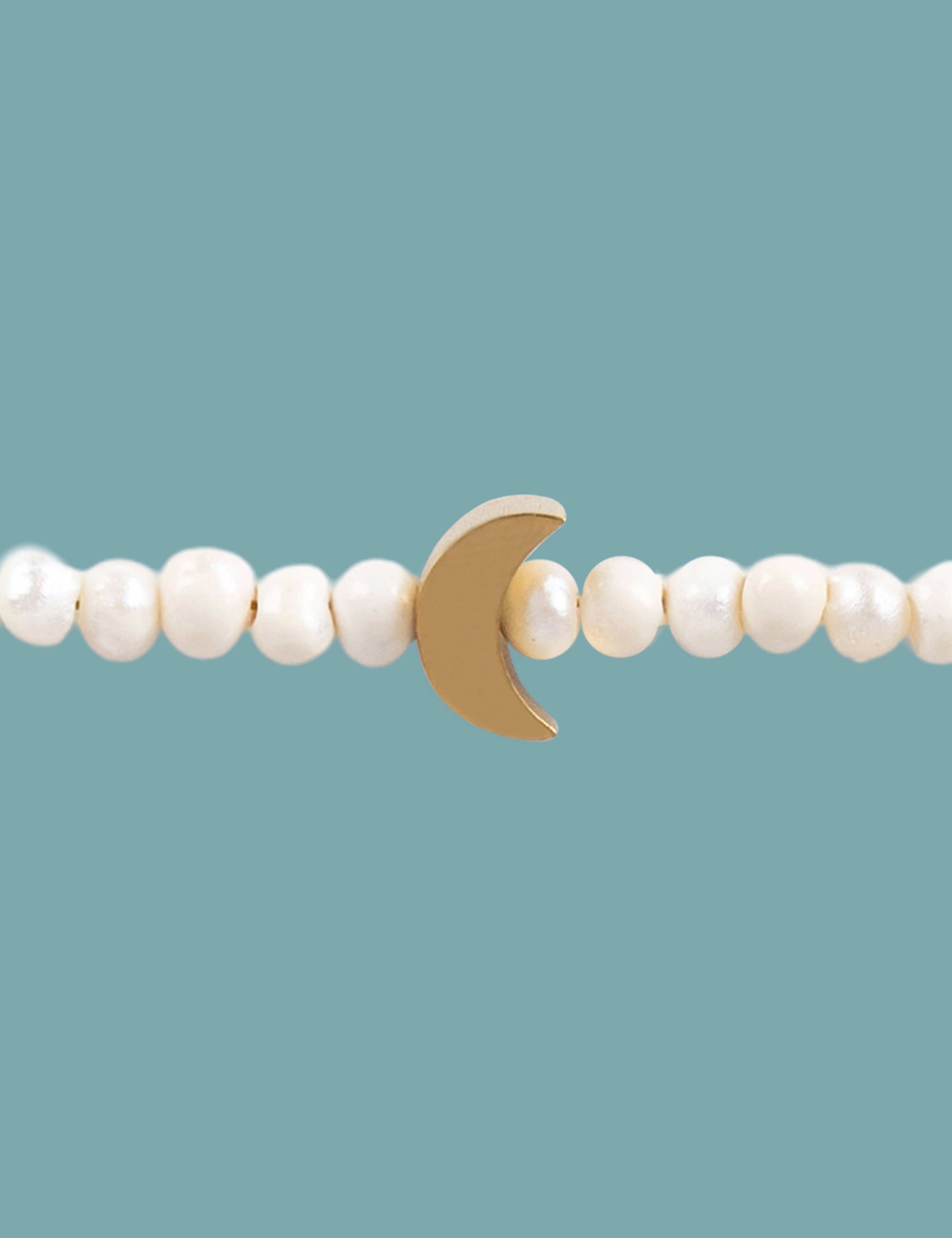 Pulsera handmade Luna S/ Perla de río + Acero inoxidable + Hilo macramé